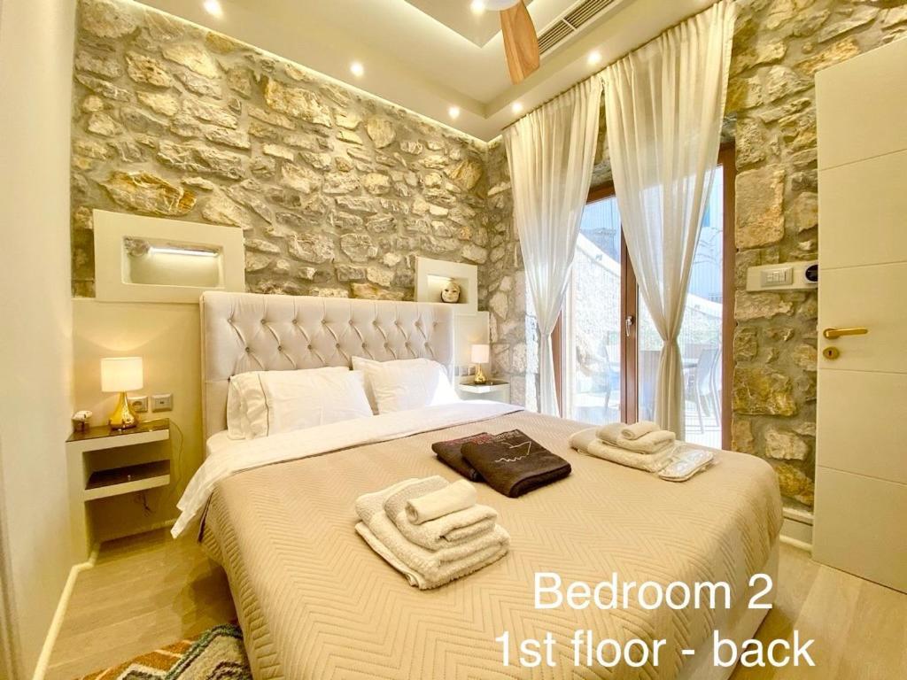 Villasonboard Rock Villa 3 Bed, 3 Bath, Jacuzzi, Seaside Эрмиони Экстерьер фото