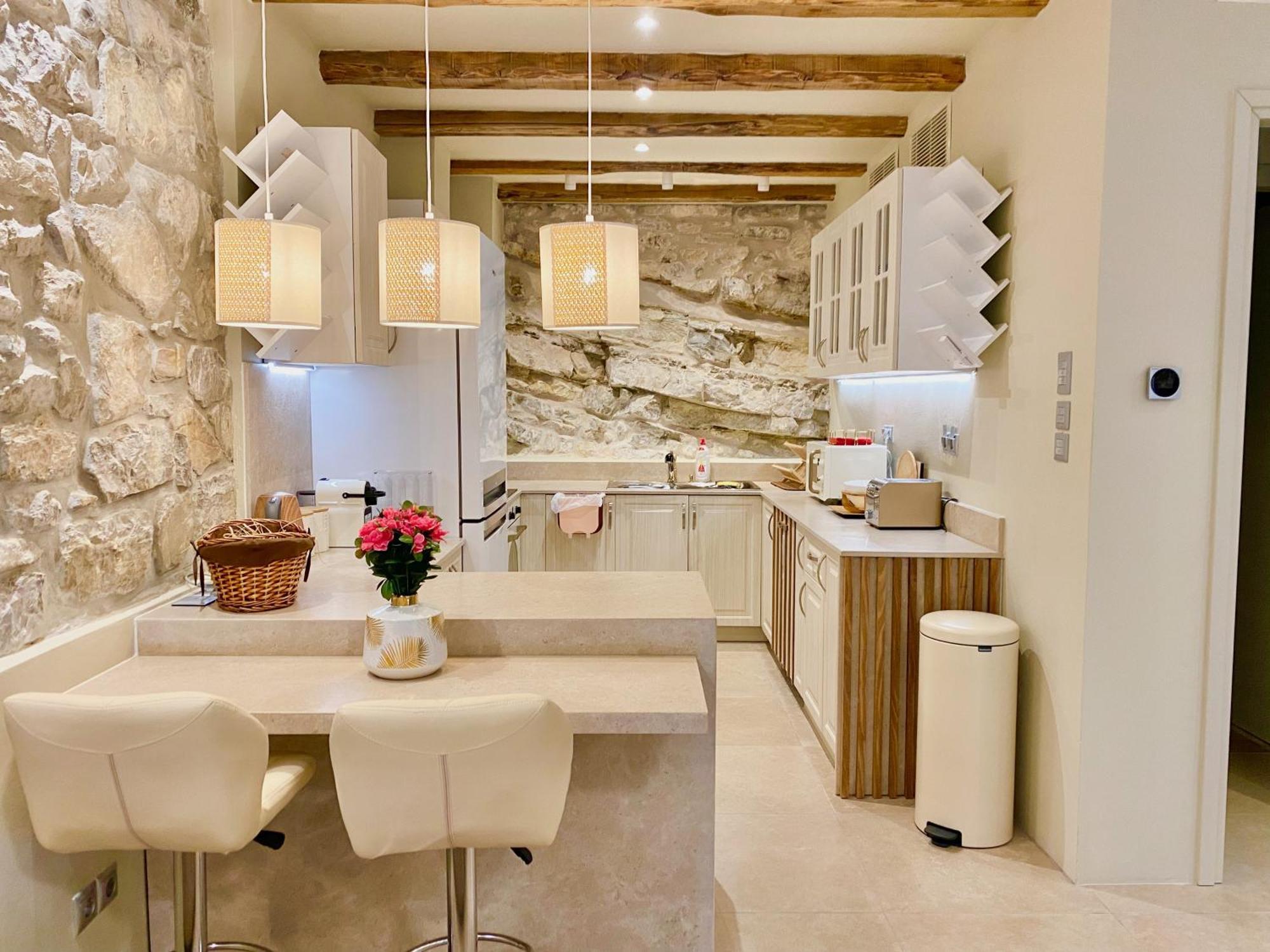 Villasonboard Rock Villa 3 Bed, 3 Bath, Jacuzzi, Seaside Эрмиони Экстерьер фото